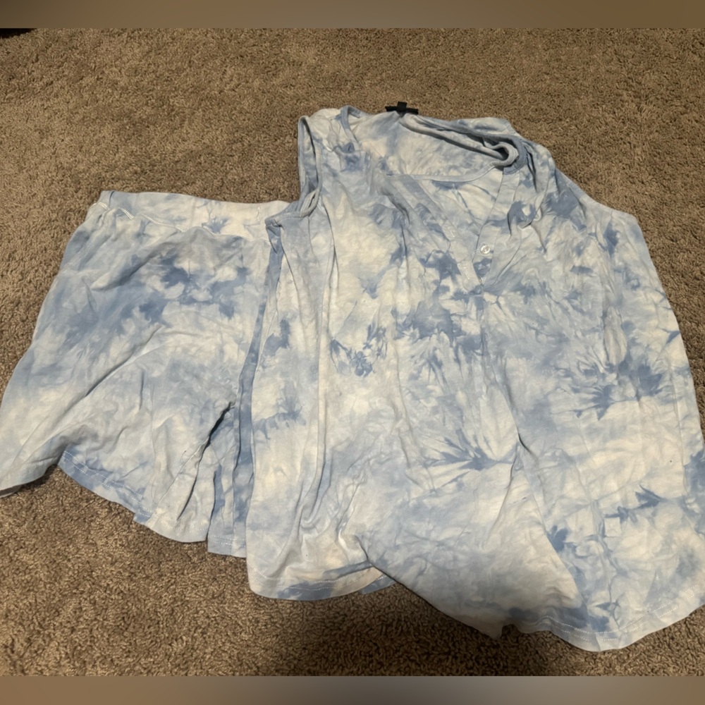 Nursing queen pajamas